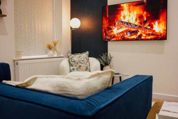 CityCharmms- Entire Home near Etihad Stadium Manchester, Manchester