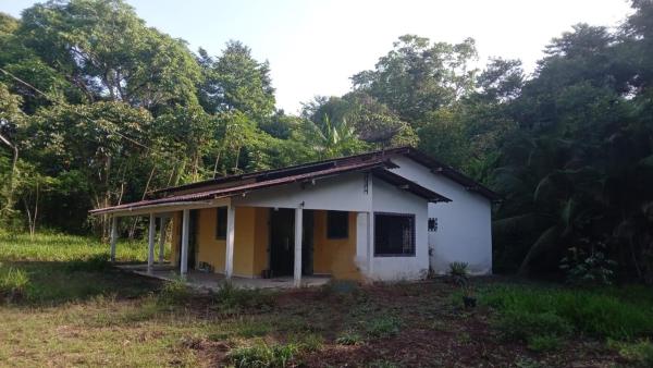 A la foto es mostra l'objecte Casa em São João da Ponta situat a la ciutat de São Caetano de Odivelas.