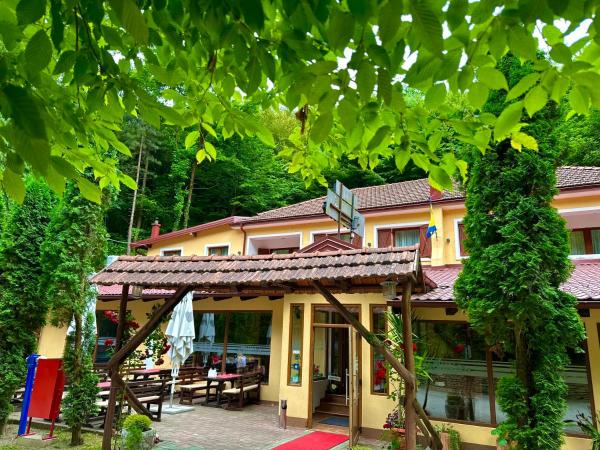 На фото показан объект Motel Stovrela, расположенный в городе Hadžići.