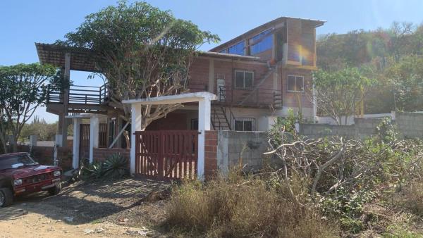 Op de foto is het object Casa Bonita Puerto Cayo te zien, gelegen in de stad Puerto Cayo.