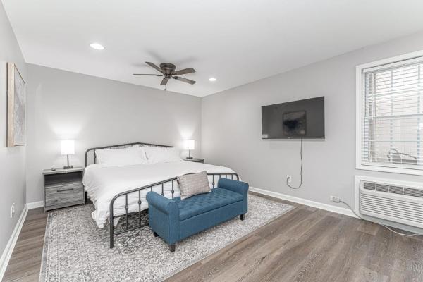 Downtown Kimmswick Studio-renovated-prime Location - Arnold, MO