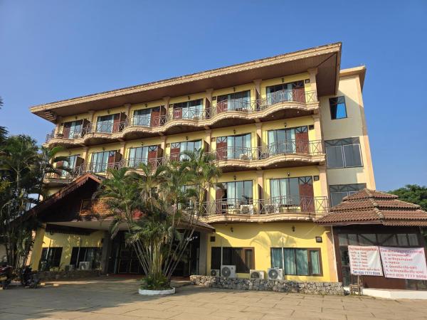 Na zdjęciu widoczny jest obiekt Thavisouk Hotel, Vang Vieng położony w mieście Ban Naka.