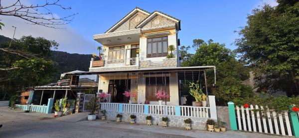 A la foto es mostra l'objecte Hạnh Phương homestay situat a la ciutat de Tân Hiệp.