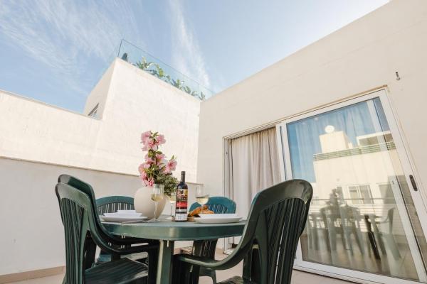 Tropea Court 2bed Penthouse In Sliema By Homely - Valletta