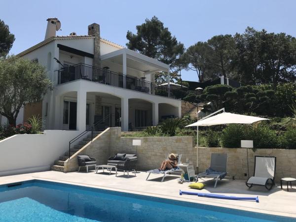 Auf dem Foto ist das Objekt Villa avec piscine à 5 min du Golf et 15 min des plages in der Stadt Biot zu sehen.