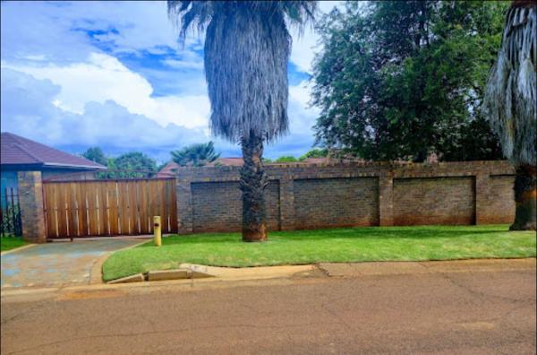 Den-away Guesthouse Self Catering Middelburg Mpumalanga - Middelburg