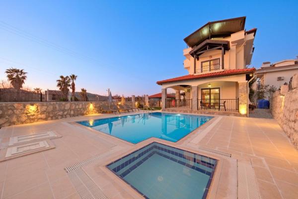 På billedet ses objektet Villa Hisarönü, Fethiye Center Luxury beliggende i byen Fethiye.