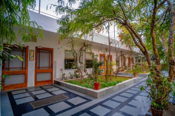 Bilde 9: PushkarOrganic - Lux farm resort with pool