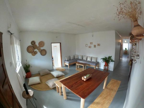 Na fotografii je vidět objekt Nomads nest safari house nacházející se ve městě Arusha.