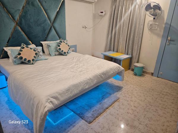 Στη φωτογραφία φαίνεται το αντικείμενο Hotel Sunset που βρίσκεται στην πόλη Orchha.