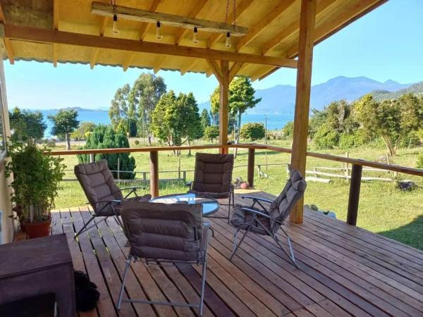 Na foto é possível ver o objeto Cabañas Mañihueico localizado na cidade de Rolecha.