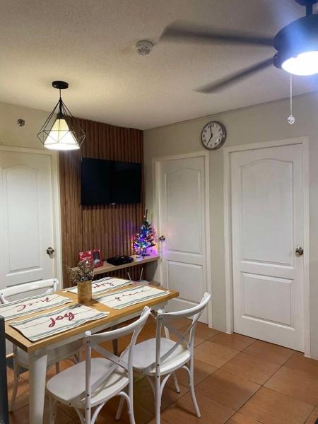 A la foto es mostra l'objecte San Remo Oasis 2BR Gusbek Condo Unit Rental situat a la ciutat de Basak.