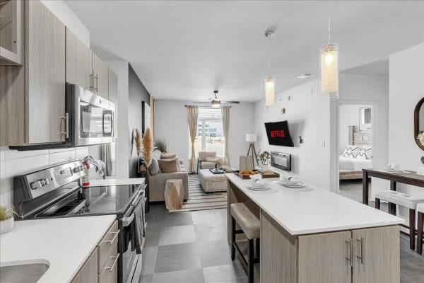 Na fotografii je vidět objekt Pinnacle Heights 2Bdrm 2nd flr Pool Fitness Center Yoga Studio Dog Spa nacházející se ve městě Rogers.