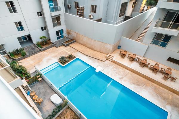 Na zdjęciu widoczny jest obiekt Peaks - Luxury 1BR Apartment Pool View R106 El Nessim położony w mieście Hurghada.