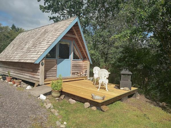 A la foto es mostra l'objecte The Wee Bothy at Larchwood Croft situat a la ciutat de Strontian.