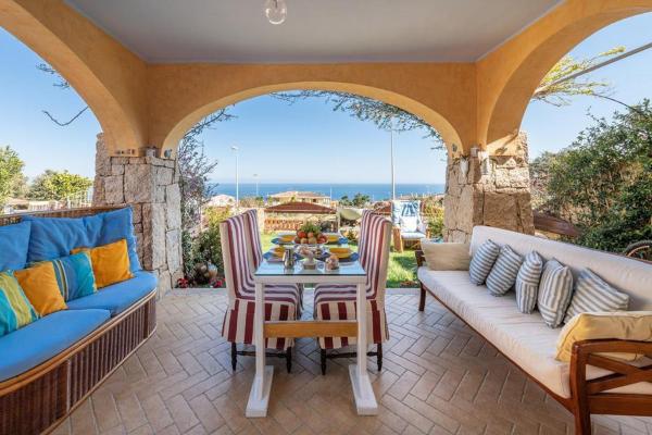 A la foto es mostra l'objecte Sea view garden situat a la ciutat de Cala Gonone.