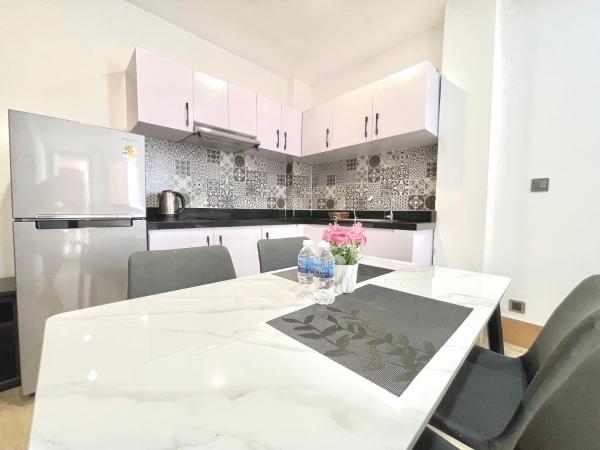 SKY Residence - 50m to Museum and Riverside