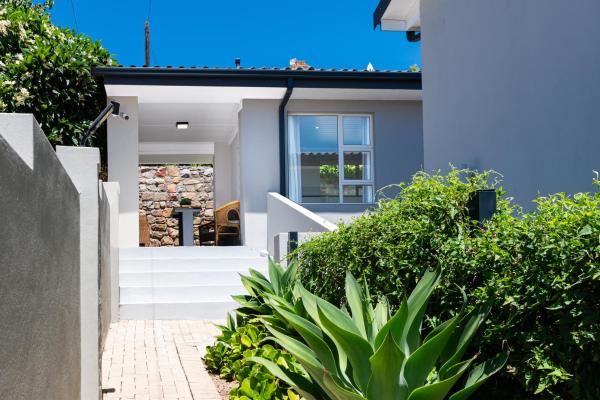 Oceanbreeze50 Stylish Garden Route Stay In Central Mossel Bay - Mossel Bay