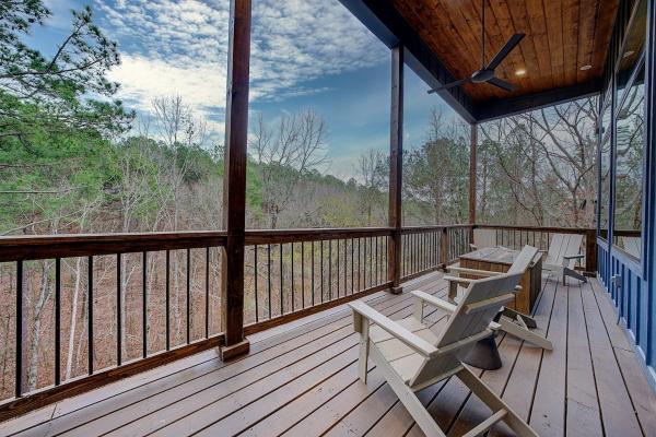 På bildet vises objektet Stayhocha Pets ok, views, creek, lux amenities som ligger i byen Broken Bow.