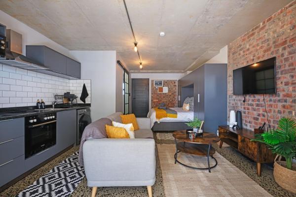 3 Manhattan On Coral - Parklands