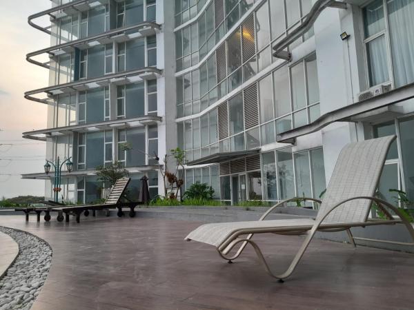 Kuvassa näkyy kohde ROKET ROOM Majestic Point Serpong, joka sijaitsee kaupungissa Anggris.