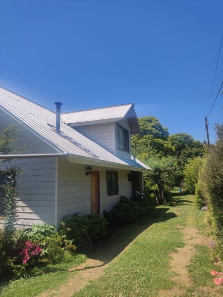 A la foto es mostra l'objecte Casa Villarrica Pedregoso situat a la ciutat de Puerto Corrales.