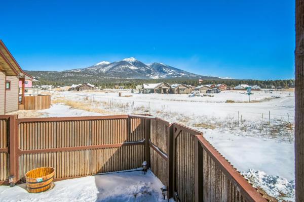 A la foto es mostra l'objecte Ranch at the Peaks Way situat a la ciutat de Flagstaff.