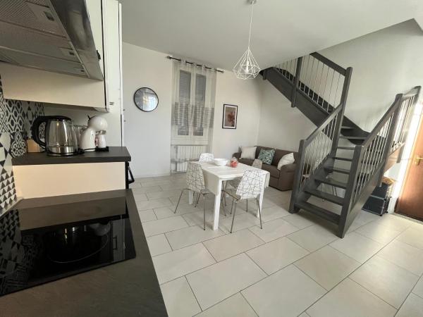 Na zdjęciu widoczny jest obiekt Piccolo Naviglio House położony w mieście Vimodrone.