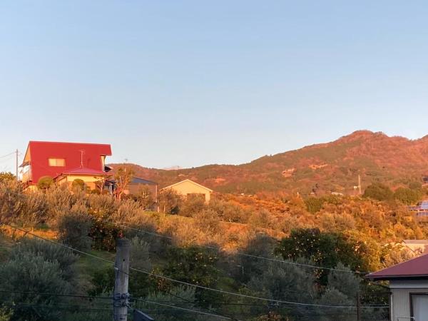 A la foto es mostra l'objecte 個室204シングル3台駅徒歩6分Atami Hakoneも近いゲストハウス真鶴 situat a la ciutat de Manazuru.
