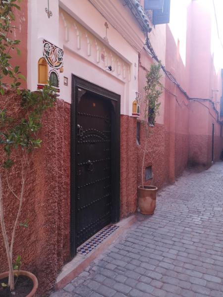 En la foto se muestra el objeto Riad El Badii chambre queen size Badii ubicado en la ciudad de Marrakech.