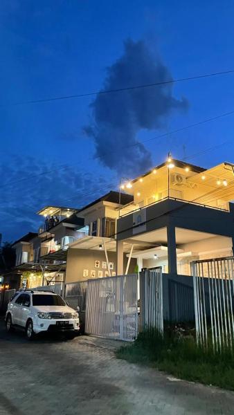 照片显示了位于Tlekung市的Villa Neona Nora物件。