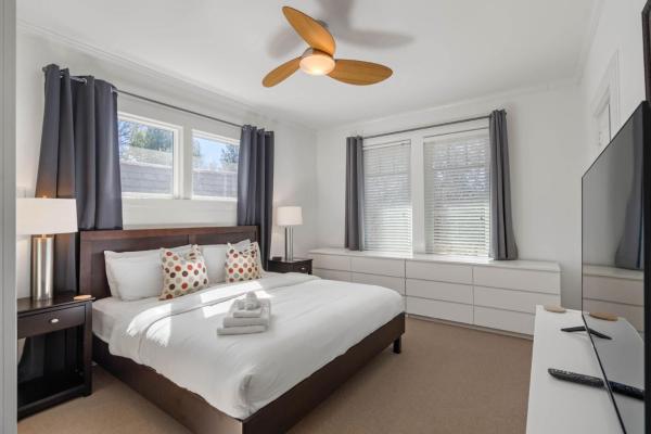 På billedet ses objektet Standish House by BCA Furnished Apartments Standish House beliggende i byen Atlanta.