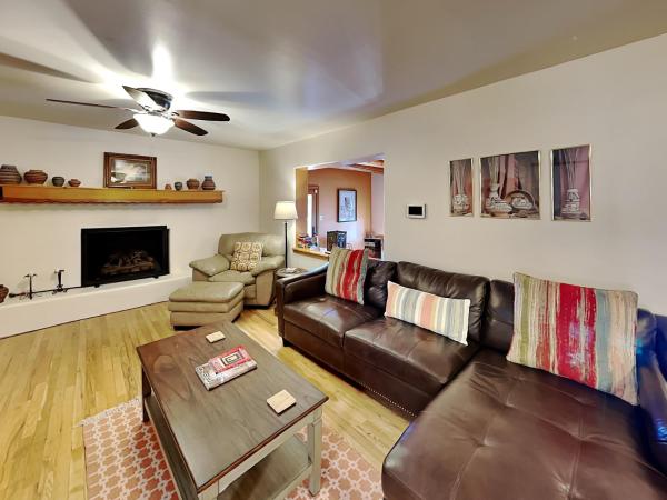 Rio Grande Retreat - Santa Fe, NM