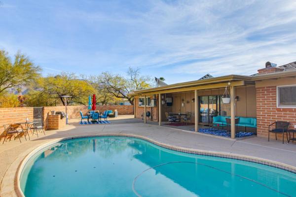 A la foto es mostra l'objecte Private Pool & Fire Pit! Walkable Tucson Retreat situat a la ciutat de Tucson.