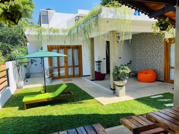 Na zdjęciu widoczny jest obiekt Sunset Bay położony w mieście Dickwella.