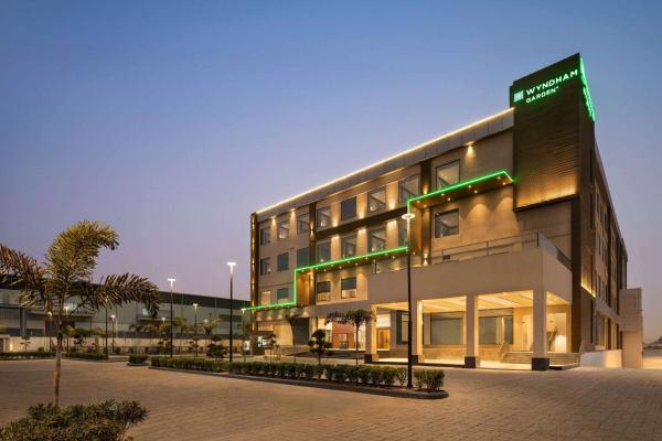 A la foto es mostra l'objecte Wyndham Garden Sonipat Murthal situat a la ciutat de Bāghpat.