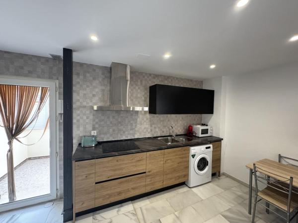 Spacious Top-Floor Apartment, Granada
