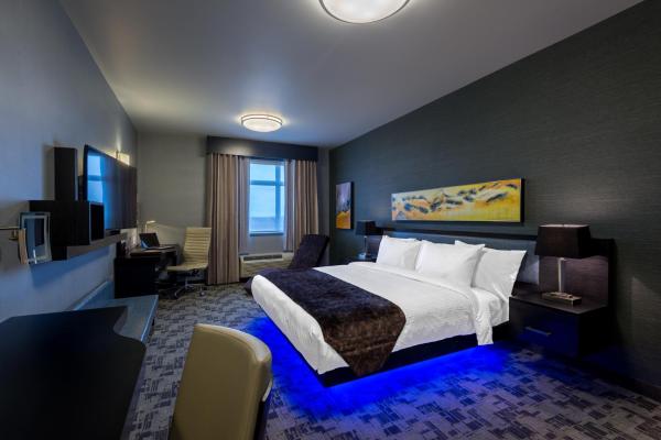 Applause Hotel Calgary Airport by CLIQUE