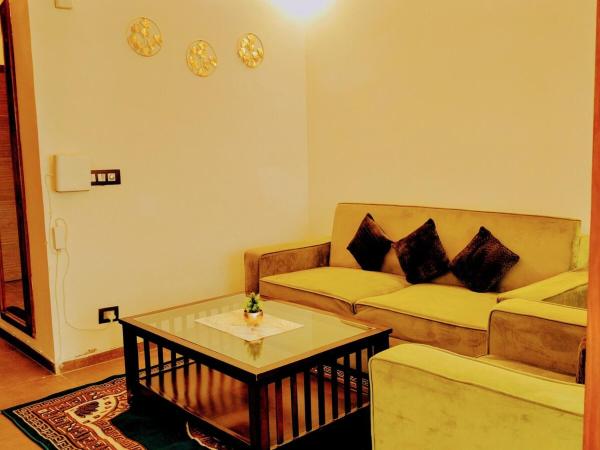 照片显示了位于Dehradun市的Elevated living luxury apartment in lap of Nature物件。