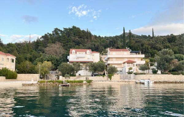 Three-bedroom Apartment In Slano - Slano