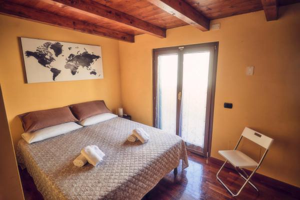 Auf dem Foto ist das Objekt Travelershome Ciampino 212 Central Station Guest House in der Stadt Ciampino zu sehen.