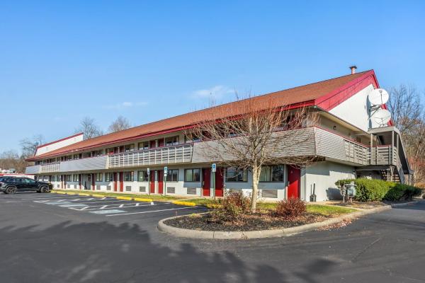 A la foto es mostra l'objecte Red Roof Inn Danville, PA situat a la ciutat de Danville.