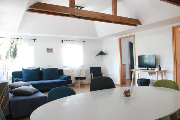 A la foto es mostra l'objecte News Apartment situat a la ciutat de Bucarest.