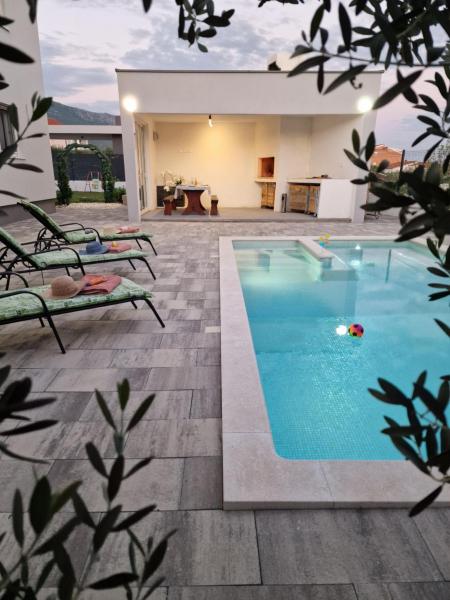 Foto 3: Libre Holiday with private pool