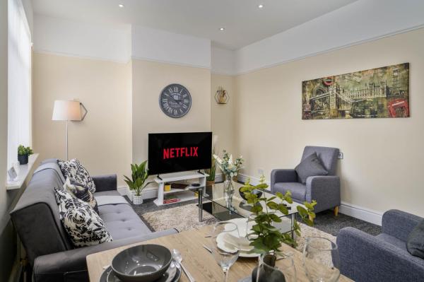 Liverpool 3 Bedroom Contractor Stay Cherry House, Liverpool