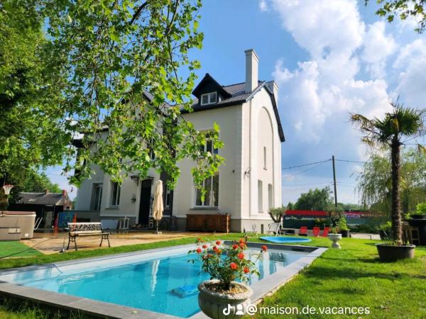 A la foto es mostra l'objecte maison de vacance situat a la ciutat de Feignies.