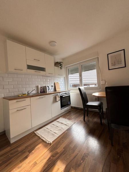 På billedet ses objektet Gemütliche 2 Zimmer Wohnung in bester Lage beliggende i byen Menden.