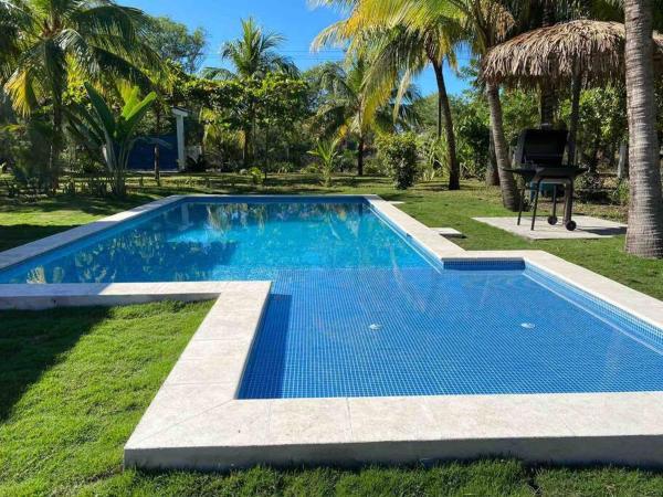 Na fotografii je vidět objekt Casa Santorini - Lindo Jardin con Piscina nacházející se ve městě Hawaii.