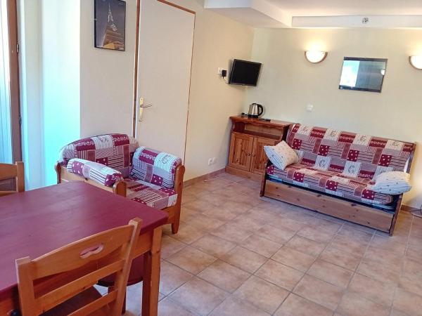 The photo shows the Apartment with parking near River located in the city of Val Cenis.
