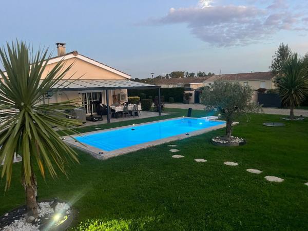 A la foto es mostra l'objecte Villa tout confort sur Teuillac situat a la ciutat de Lansac.